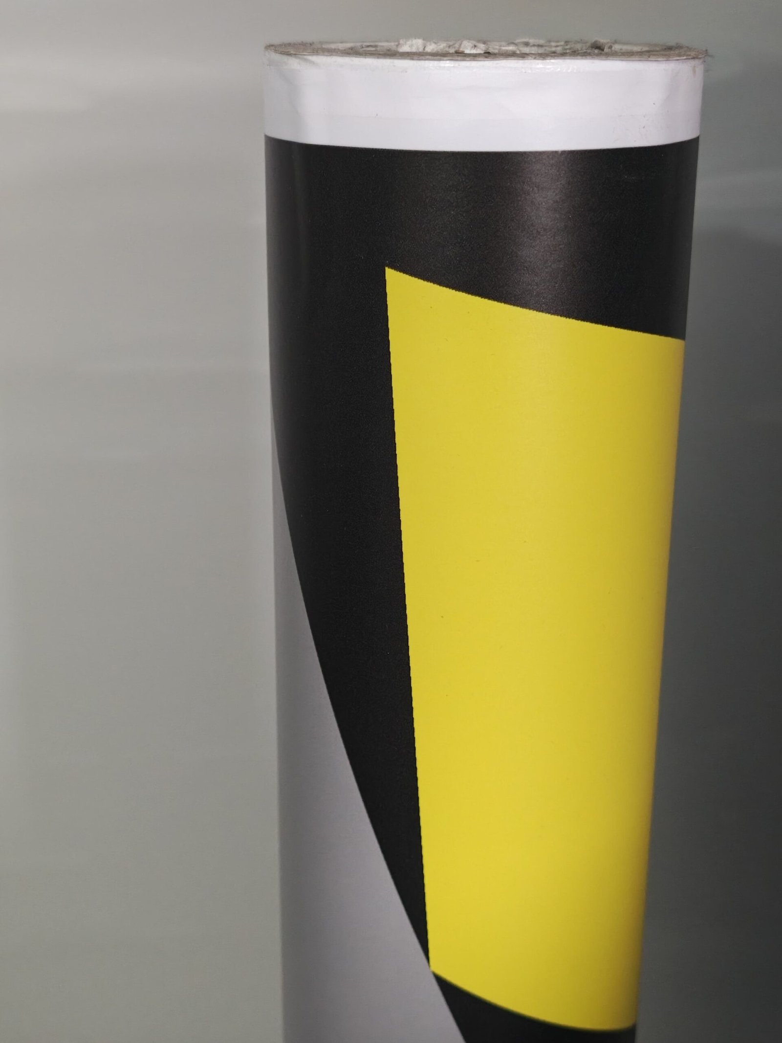 Wrap Camo Triangulos Negro Amarillo scaled